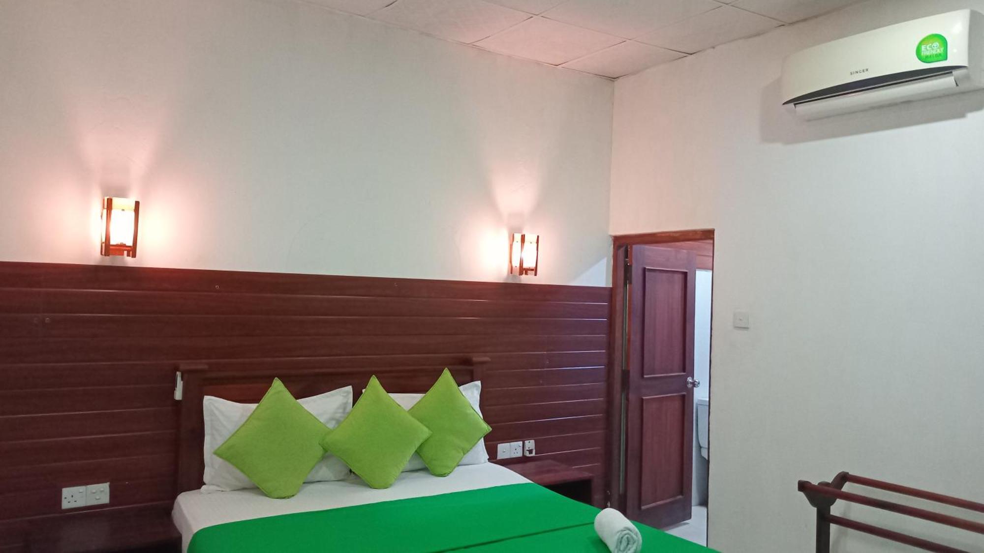 Habarana Dulwan Guest House Buitenkant foto