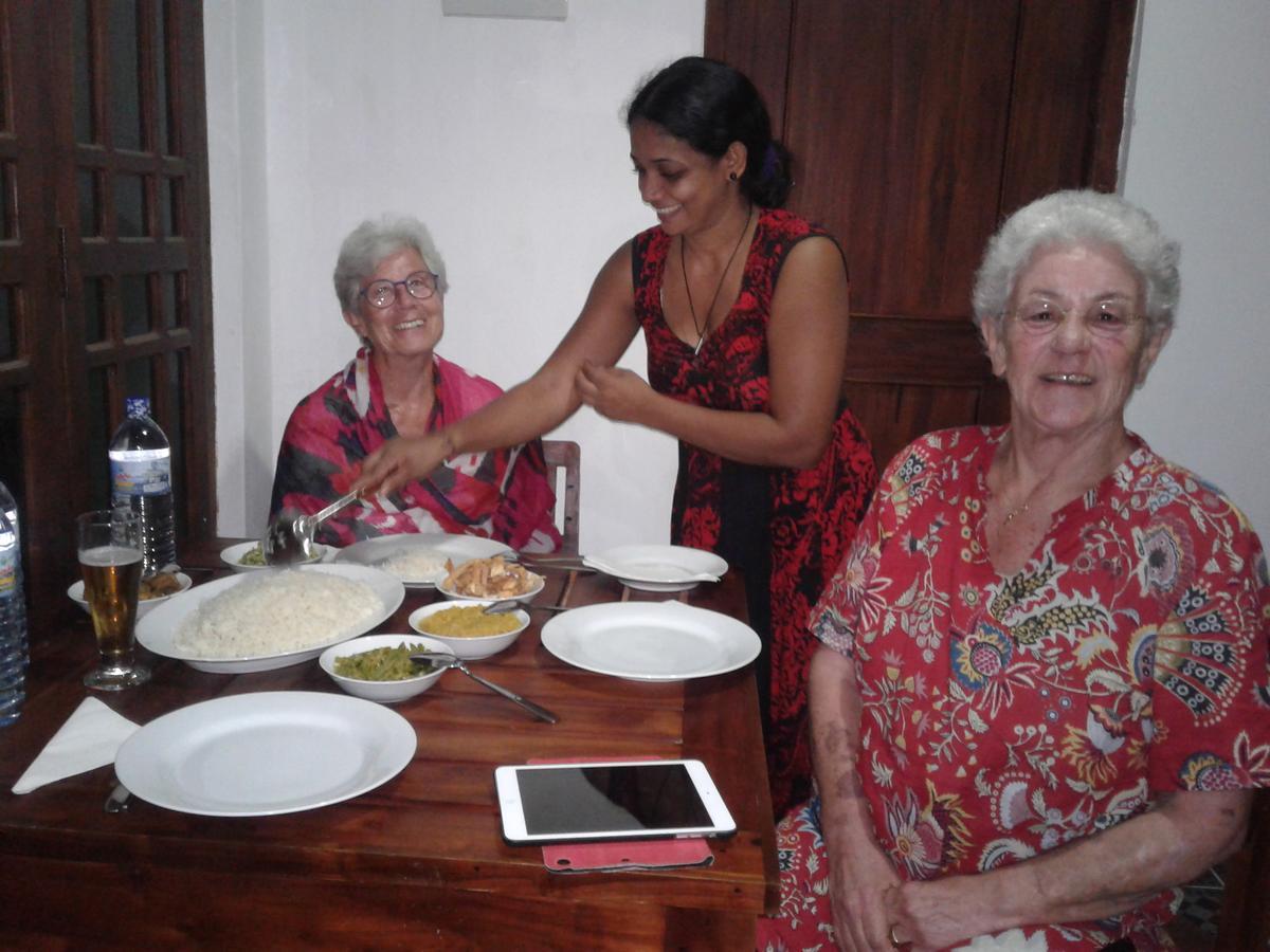 Habarana Dulwan Guest House Buitenkant foto