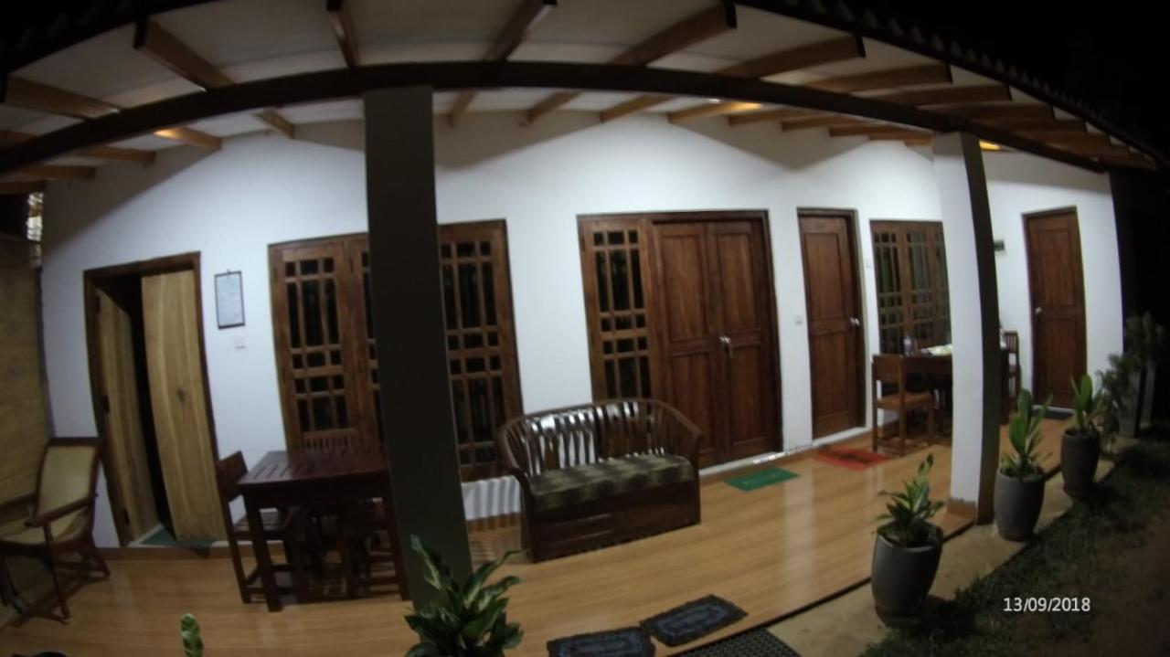 Habarana Dulwan Guest House Buitenkant foto